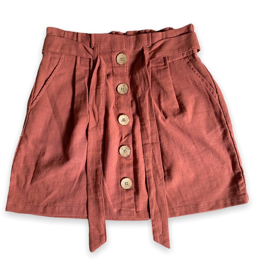 HOTKISS pleated mini skirt with pockets and belt